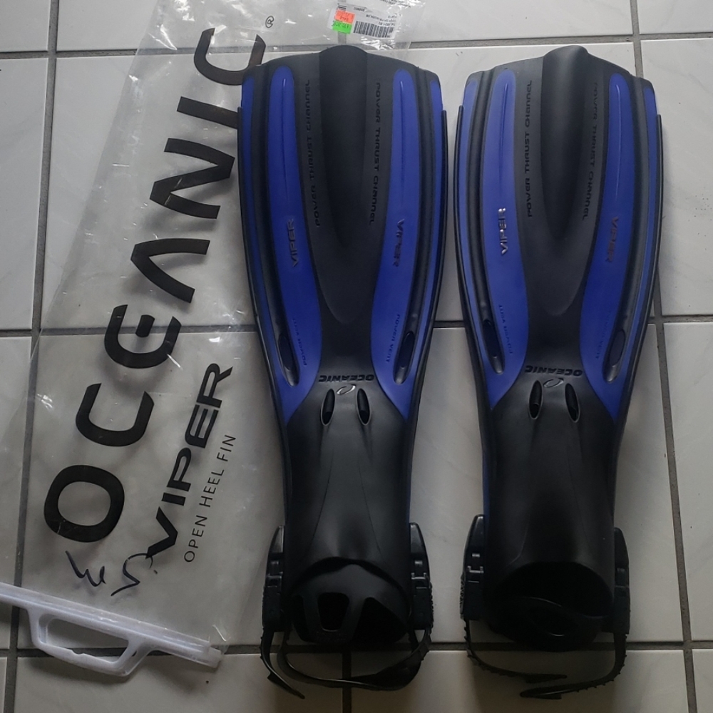 Oceanic open heel pair of "Viper"fin